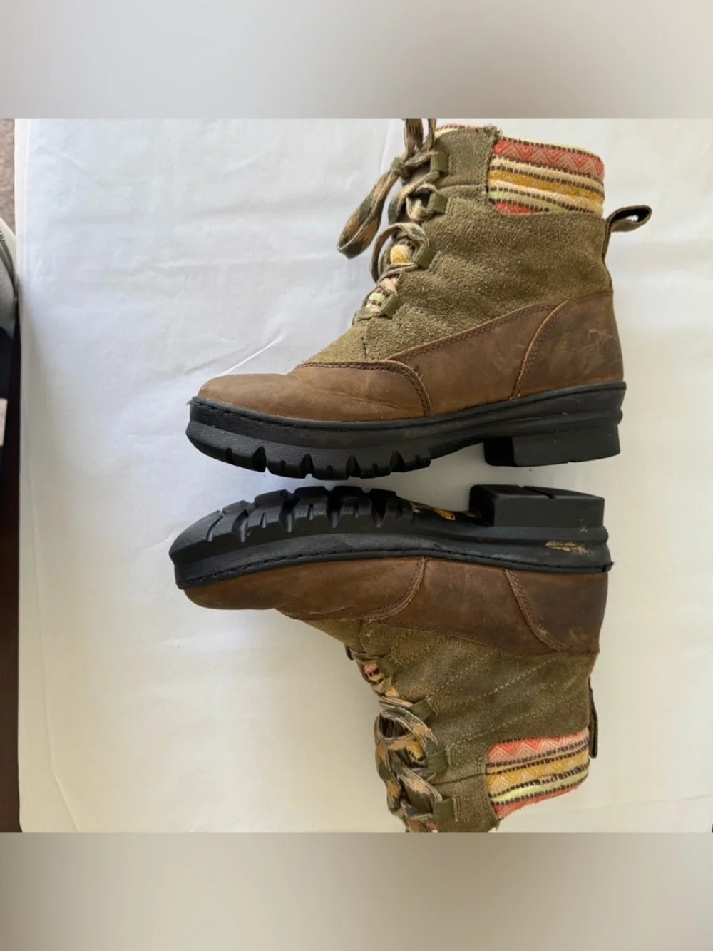 KEEN Size 9 Brown Winter Boots - Waterproof